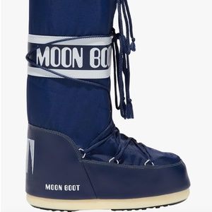 Navy Blue Moon Boots. Imported  Icon Nylon Unisex Moon Boot